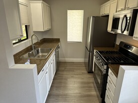 8213 Jade Coast Rd, Unit #80 in San Diego, CA - Building Photo
