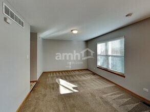 4514 Skylark Ln in Plainfield, IL - Foto de edificio - Building Photo