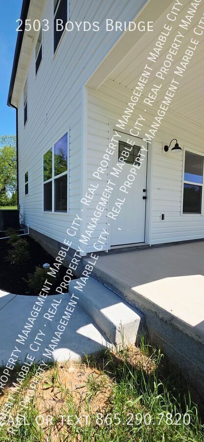 2503 Boyds Bridge Pike in Knoxville, TN - Building Photo - Building Photo