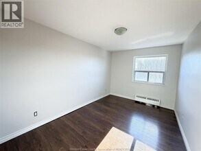 20 Bradmon Dr in St Catharines, ON - Building Photo - Building Photo