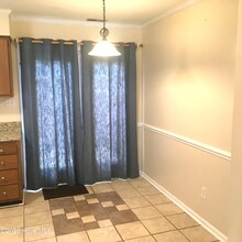 100 Laura Ln in Greenville, NC - Building Photo - Building Photo