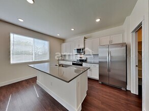 1368 Alderleaf Ave in Star, ID - Foto de edificio - Building Photo