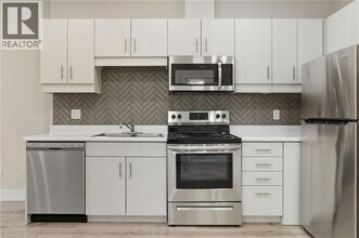 2668 Binbrook Rd in Hamilton, ON - Building Photo - Building Photo