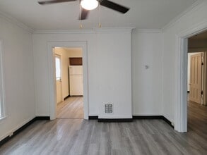 564 Mt Vernon St in Oshkosh, WI - Building Photo - Building Photo