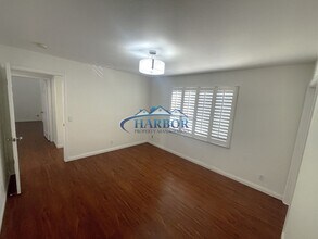 24630 Maple Ln in Los Angeles, CA - Building Photo - Building Photo