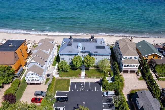 1044 Ocean Blvd in Hampton, NH - Building Photo - Building Photo