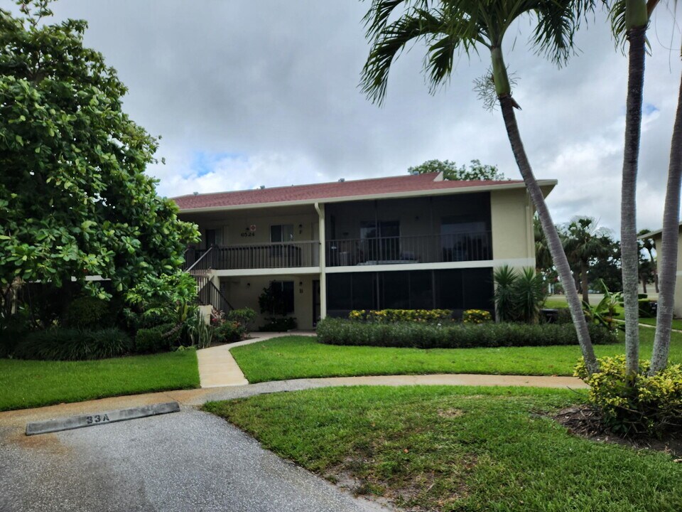 6524 Chasewood Dr in Jupiter, FL - Building Photo