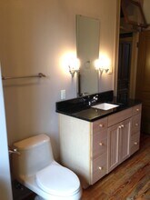 526 Lockhart St, Unit 3 in Pittsburgh, PA - Building Photo - Building Photo