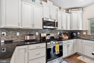 1035 Edenberry Wy in Glen Burnie, MD - Building Photo - Building Photo