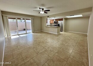 18414 N 25th St in Phoenix, AZ - Building Photo - Building Photo