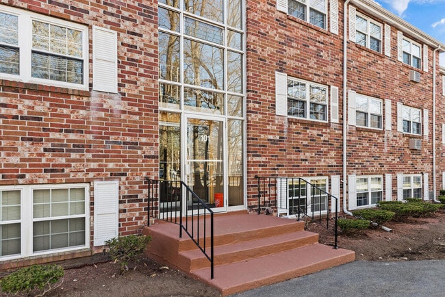 101 Edgelawn Ave in North Andover, MA - Building Photo - Building Photo