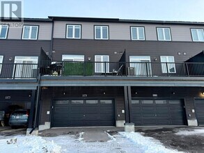 1079 Speedvale Ct in Ottawa, ON - Building Photo - Building Photo