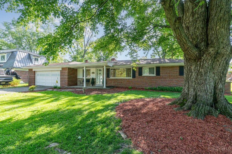 5676 Mellie Ln in Milford, OH - Building Photo