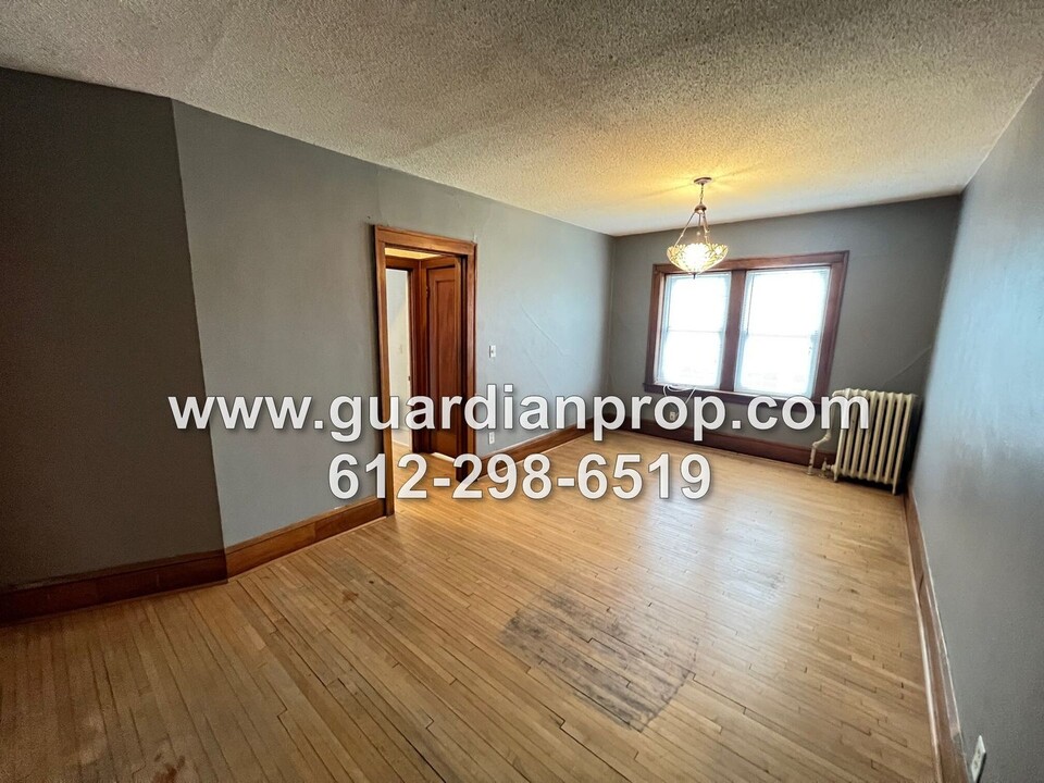 54 S Chatsworth St in St. Paul, MN - Foto de edificio