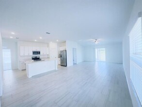 11257 Linden Depot Rd in San Antonio, FL - Building Photo - Building Photo