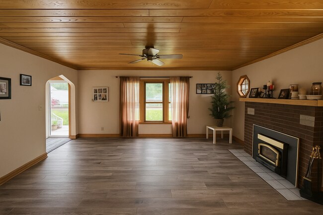 607 W Picnic St in Shawano, WI - Foto de edificio - Building Photo