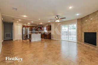 3810 Treadway Dr in Valrico, FL - Building Photo - Building Photo