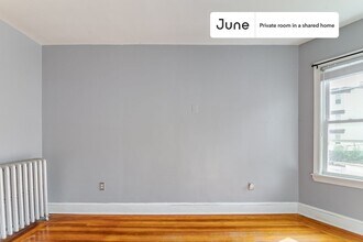 Private bedroom in 3 bed/1.5 bath Home in Boston, MA - Building Photo - Building Photo