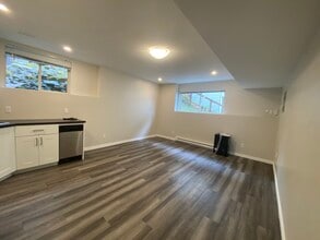 2220 Sun Valley Dr in Nanaimo, BC - Building Photo - Building Photo
