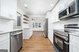 2215 Gordon Cir in Smyrna, GA - Building Photo - Building Photo