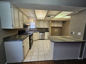 2841 Creekview Terrace in Norman, OK - Building Photo - Building Photo