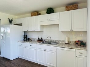 4936 S Lakewood Dr in Panama City, FL - Building Photo - Building Photo