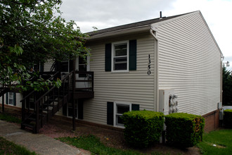 Plaza Apartments in York, PA - Building Photo - Building Photo