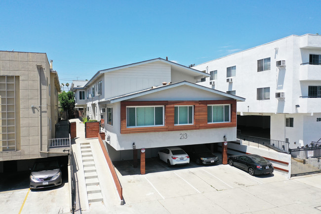 213 S Alexandria Ave in Los Angeles, CA - Building Photo - Building Photo