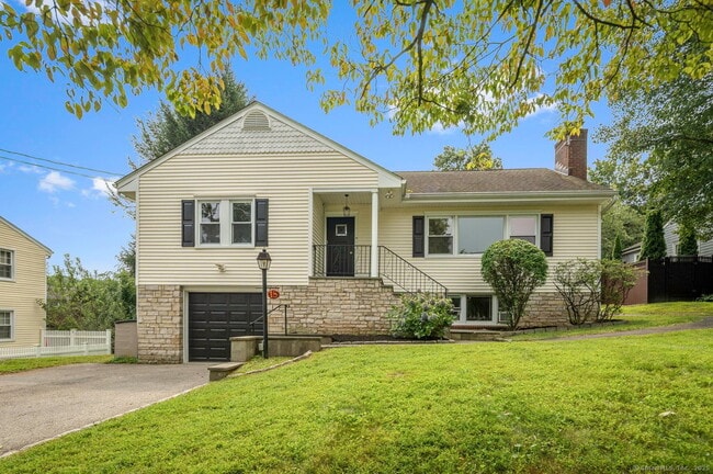 property at 18 Old Orchard Rd