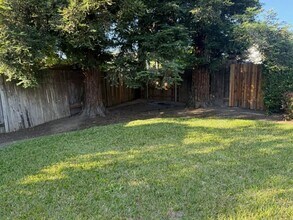 3624 Poppy Hill Way in Sacramento, CA - Building Photo - Building Photo