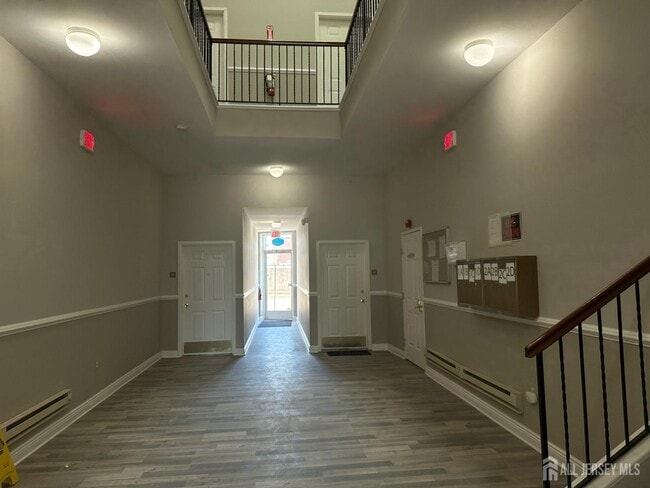 177 Avenel St in Woodbridge Township, NJ - Building Photo - Building Photo