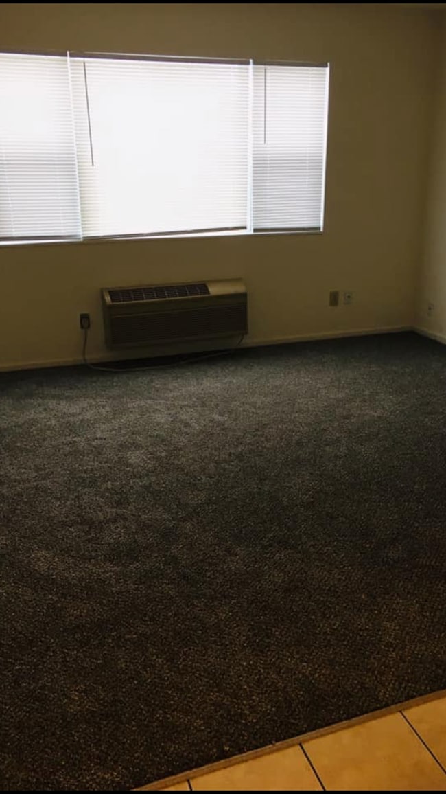 20427 Clark St, Apt 4, Unit Apt 4 in Galesville, WI - Foto de edificio - Building Photo