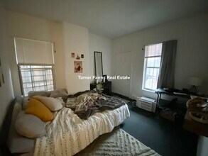 30 S Huntington Ave, Unit 1 in Boston, MA - Foto de edificio - Building Photo