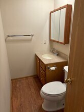 919 N 4th St in Clinton, IA - Building Photo - Building Photo