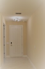 636 IBIZA Loop in Venice, FL - Building Photo - Building Photo