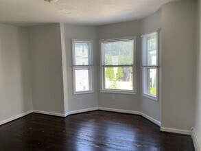 16 Charles St Ave in Waltham, MA - Building Photo - Building Photo
