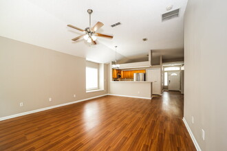 2859 Centerwood Dr N in Jacksonville, FL - Building Photo - Building Photo