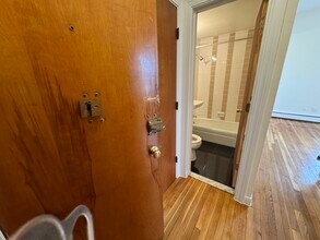 164 North Beacon St, Unit 12 in Boston, MA - Building Photo - Building Photo