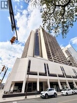150 Park St W in Windsor, ON - Building Photo