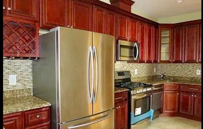 312 Randolph Ave in Jersey City, NJ - Building Photo - Building Photo