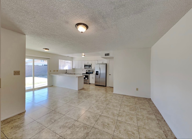 376 Stone Fly Rd in North Las Vegas, NV - Building Photo