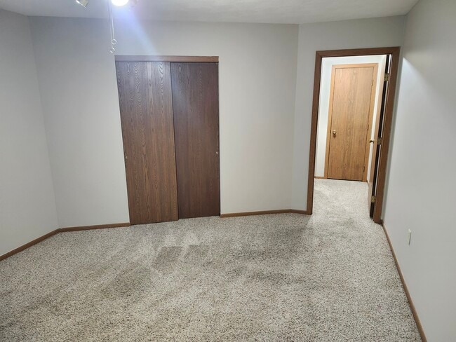 2448 Wilshire Dr, Unit #2448 Wilshire Dr. Lima O in Lima, OH - Foto de edificio - Building Photo