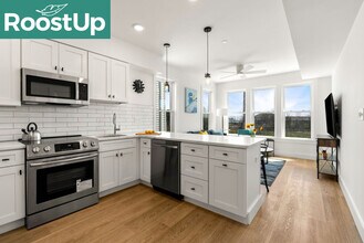Furnished Private Bedroom with Private Bat in Boston, MA - Building Photo - Building Photo