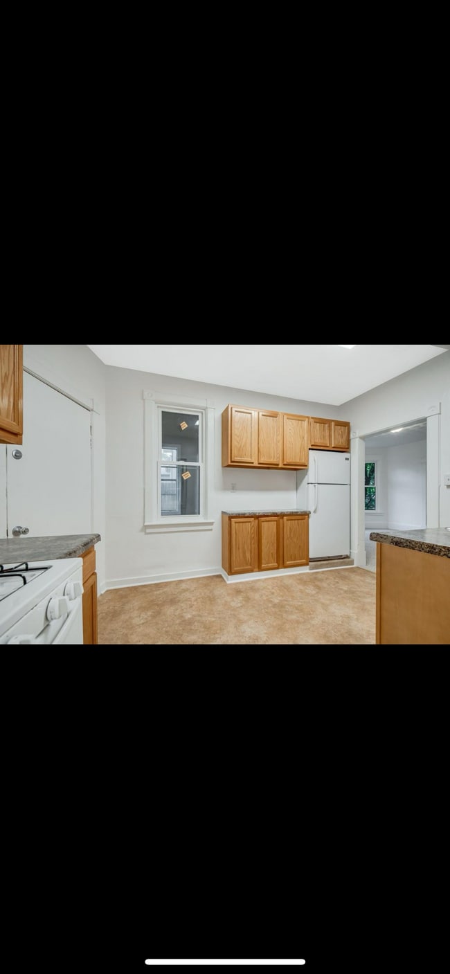 713 Thomas Ave, Unit #1