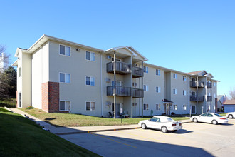 Country View Apartments in Norwalk, IA - Foto de edificio - Building Photo