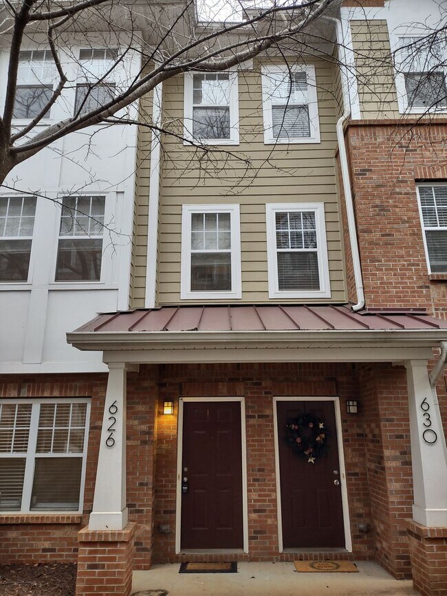 626 Raya Ct in Charlotte, NC - Building Photo - Building Photo