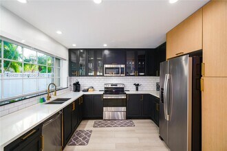 1244 Garfield St in Hollywood, FL - Building Photo - Building Photo