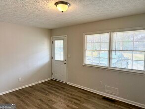 88 Church St in Mcdonough, GA - Building Photo - Building Photo