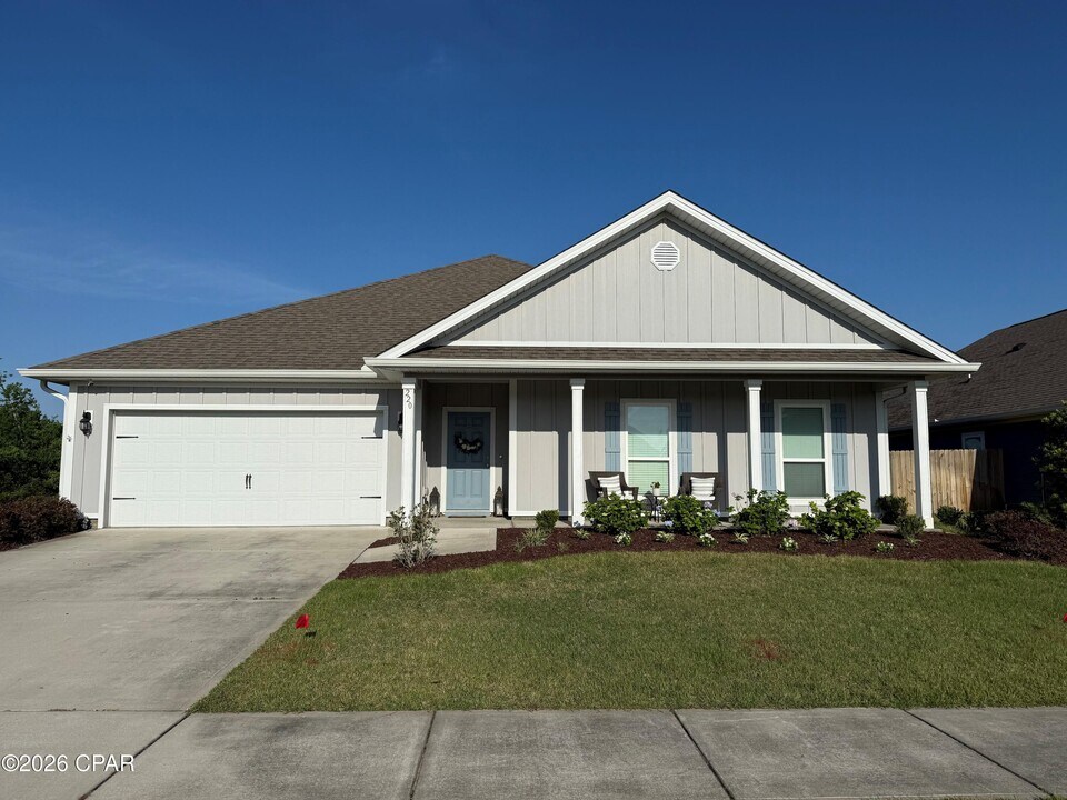 220 Bridge Harbor Dr in Panama City, FL - Building Photo