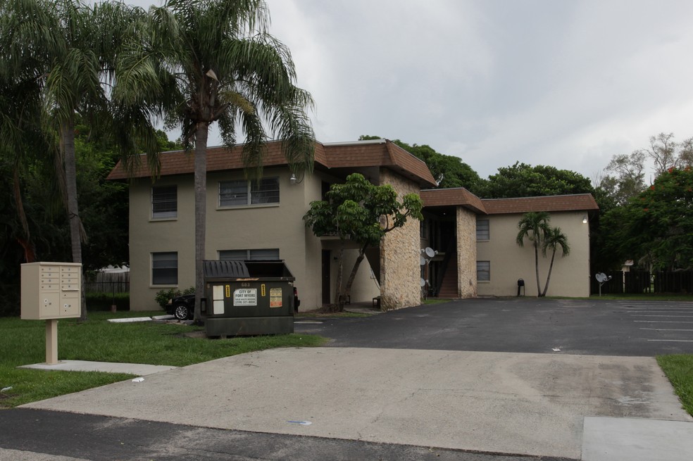 Lavender House Apartments in Boca Raton, FL - Foto de edificio